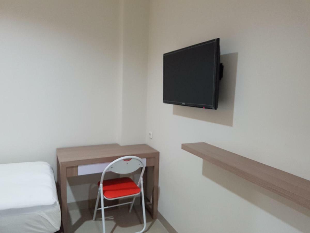 Ethan Hotel Kelapa Gading Джакарта Экстерьер фото