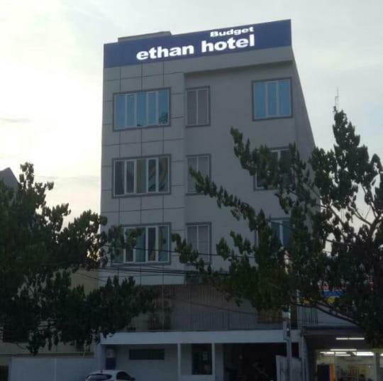 Ethan Hotel Kelapa Gading Джакарта Экстерьер фото